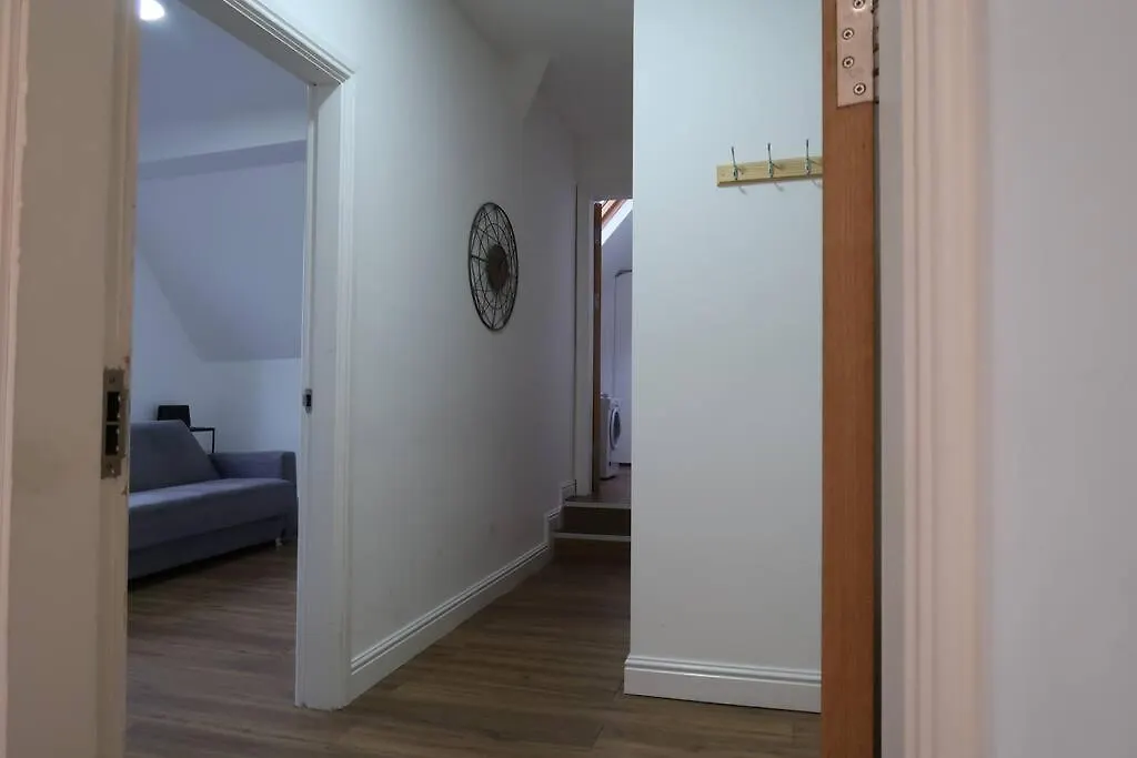 Two-Bedroom Apartment With Scenic Balcony View Shipley