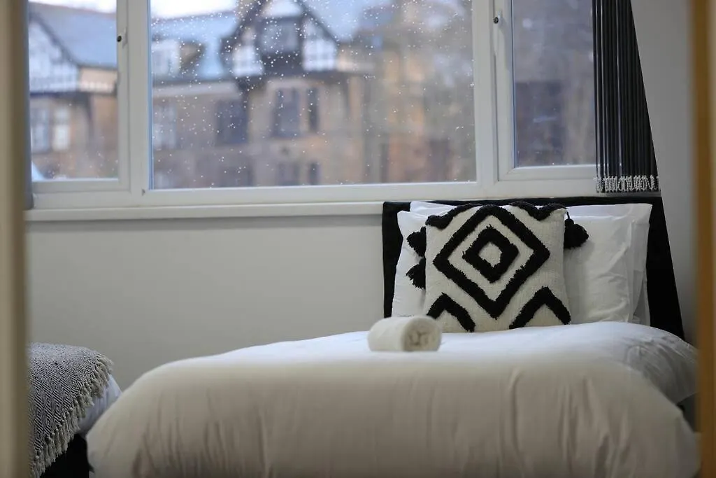 Two-Bedroom Apartment With Scenic Balcony View Shipley