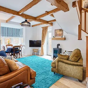 Host & - The Snug Hunmanby